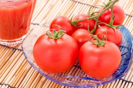 トマトのリコピンは加熱や調理法で体内吸収率が変わるって本当？